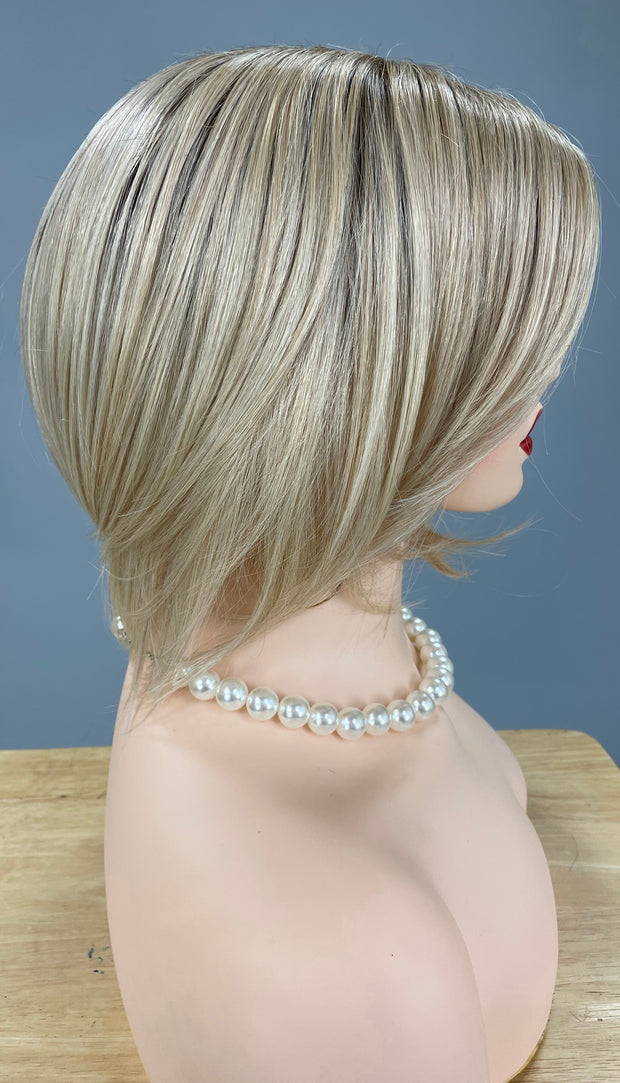 SALE!! "Bona Vita" (Champagne Apple Pie) BELLE TRESS Luxury Wig