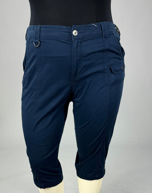 BT-99  M-109  [Style & Co} Navy Mid-Rise Comfort Waist Capri