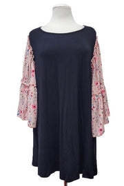 25 CP {Love Like Crazy} Black Top w/Pink Floral Contrast Sleeve EXTENDED PLUS SIZE 1X 2X 3X 4X