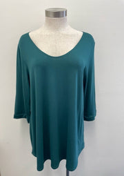 98 SQ {Play It Again} Ranger Green 3/4 Sleeve Solid Top PLUS SIZE 1X 2X 3X