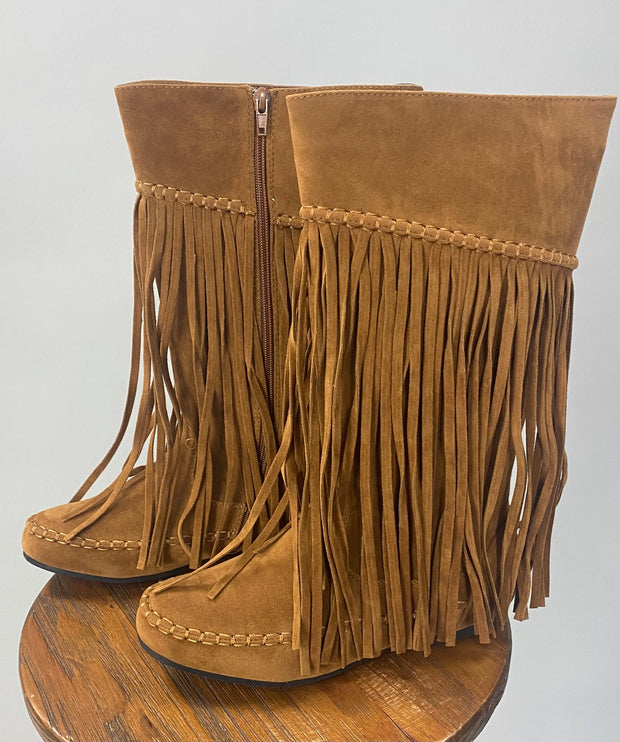 SHOES {Refresh} Tan Moccasin Style Fringe Boots