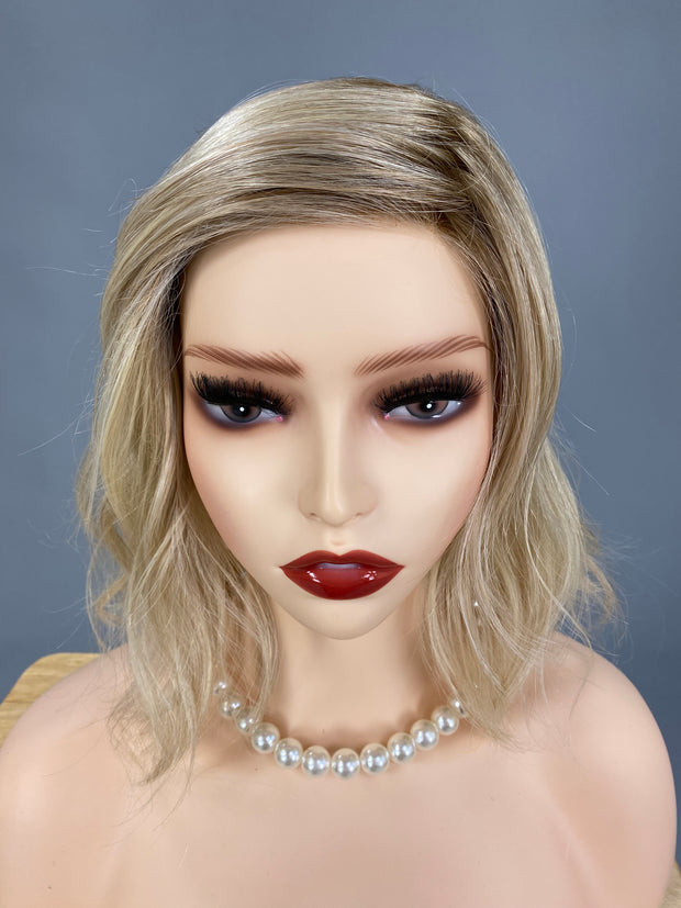 SALE!! "Caliente" (Champagne Apple Pie) BELLE TRESS  Luxury Wig