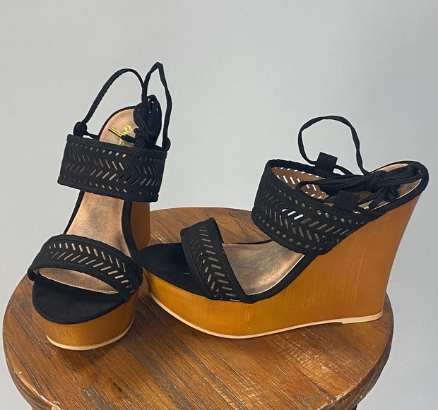 SALE!! SHOES {Qupid} Black  With Wooden And Tie Detail