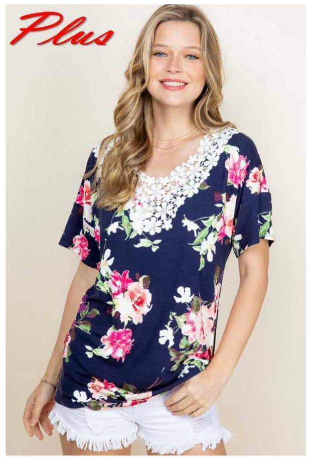 63 PSS-A {Garden Cafe}  Floral Print  Top w Lace Detail PLUS SIZE XL 2X 3X