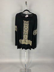 41 SD {Feeling Spunky} VOCAL Black/Gold Top w/ Studs PLUS SIZE XL 2X 3X