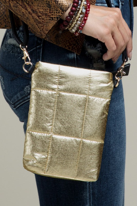 BAG {Essence Of Elegance} Gold Quilted Purse w/ Black Straps