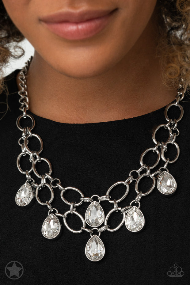 PAPARAZZI (291)  {Show Stopping Shimmer} Necklace & Earrings