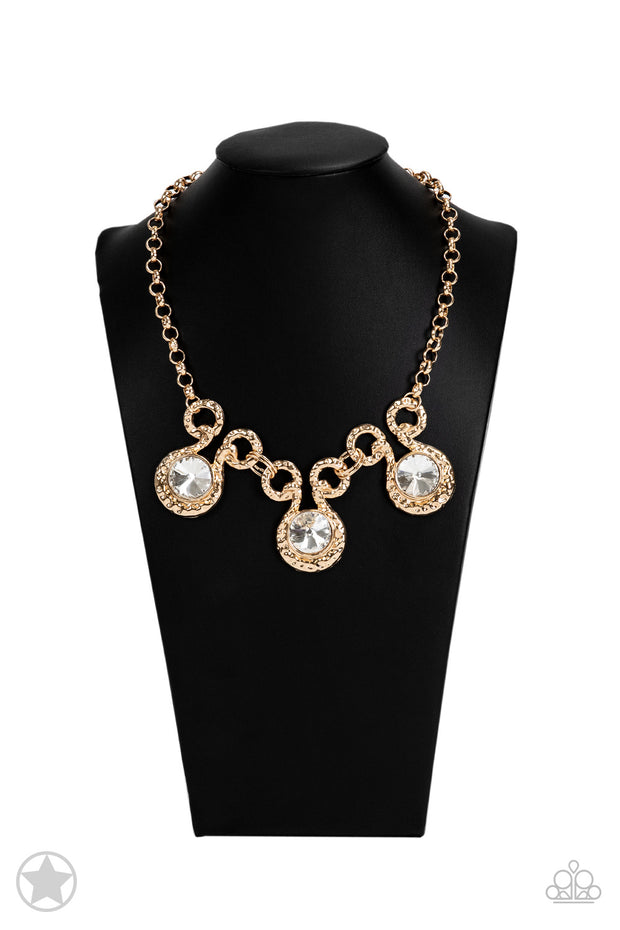 PAPARAZZI (67) {Hypnotized} Necklace & Earrings