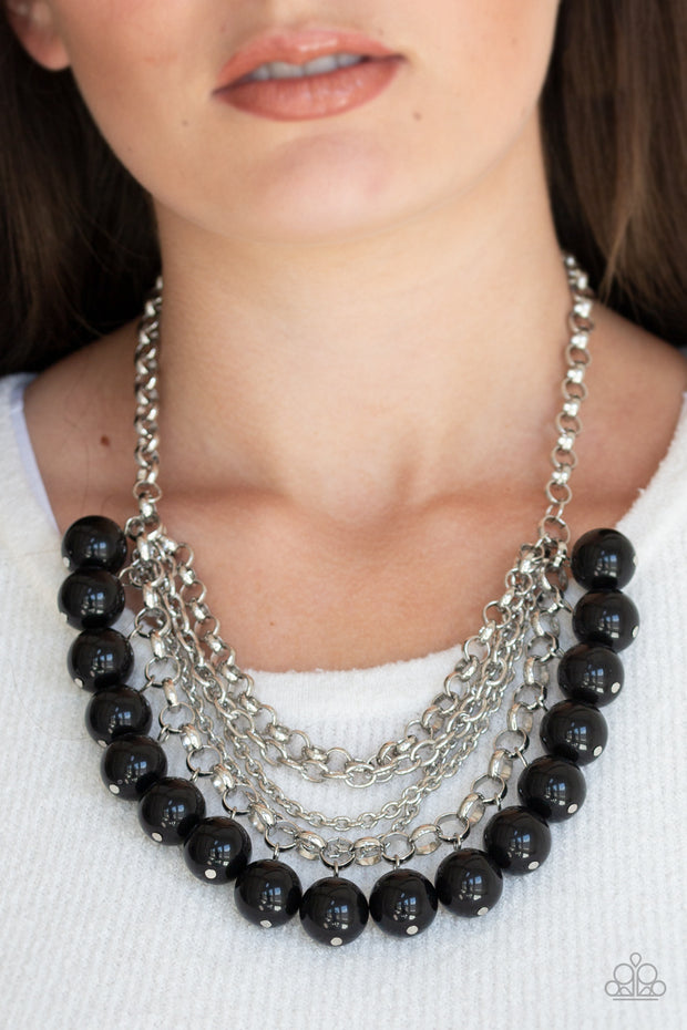 PAPARAZZI (87) {One-Way Wall Street} Necklace & Earrings