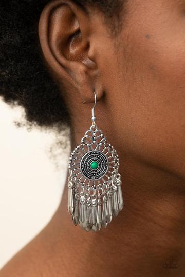 PAPARAZZI (414) {Dream a Little DREAMCATCHER} Earring