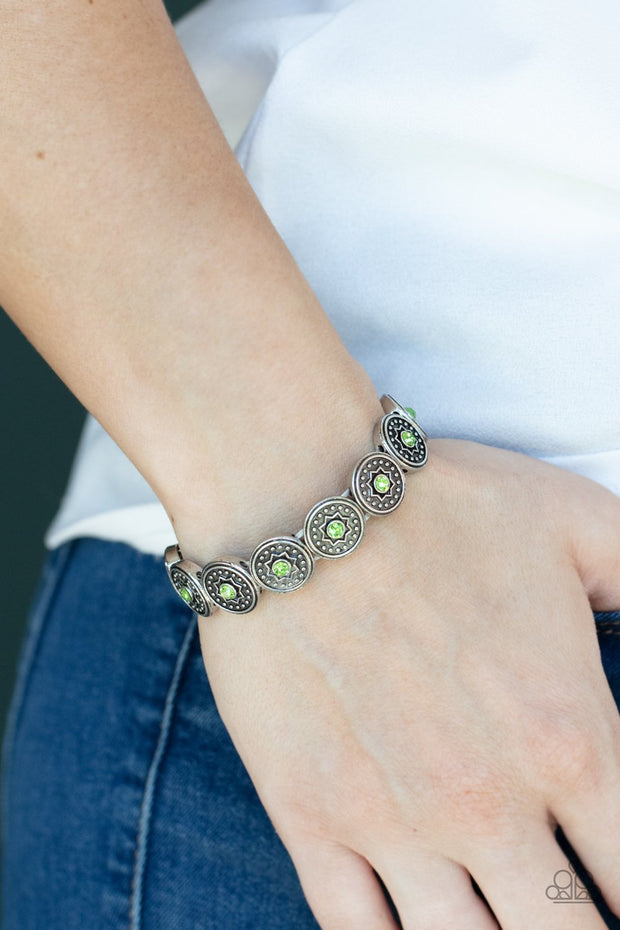 PAPARAZZI (138) {Colorfully Celestial} Bracelet