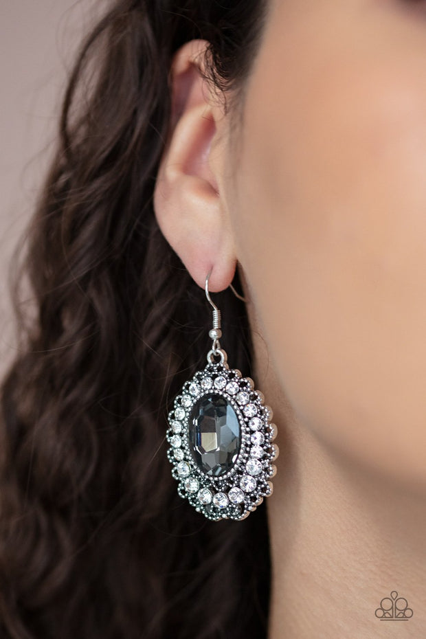 PAPARAZZI (568) {Glacial Gardens} Earrings