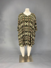 SALE!! 29 PQ {Never Gonna Turn Back} Green/Black Print V-Neck Dress EXTENDED PLUS SIZE 4X 5X 6X