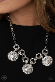 PAPARAZZI (68) {Hypnotized} Necklace & Earrings