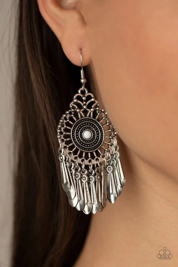 PAPARAZZI (29) {Dream A Little Dreamcatcher} Earring