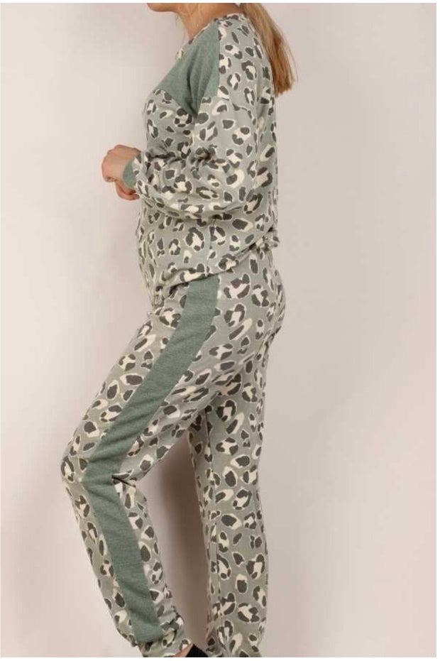 SALE!! SET-A {Dressed To Chill}  Sage Leopard Contrast Lounge Set PLUS SIZE XL 2X 3X